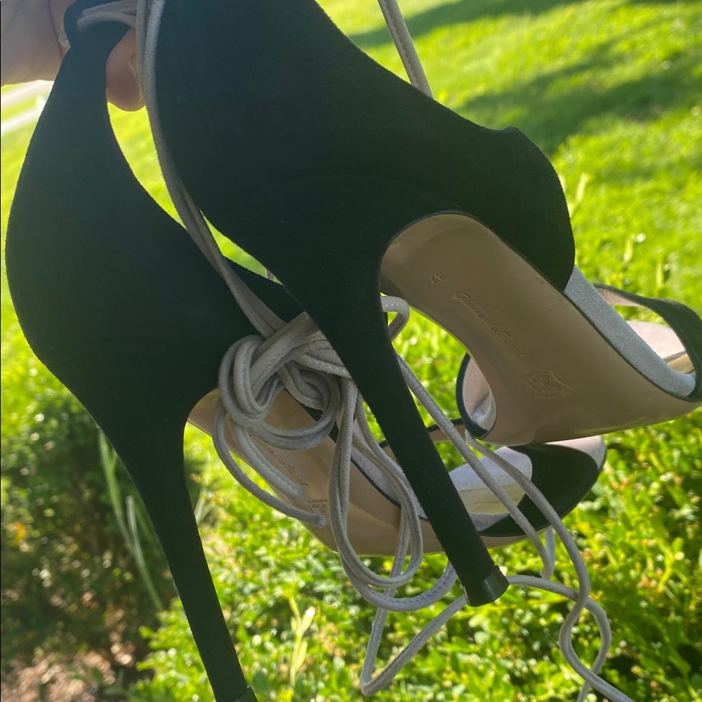 🖤🤍Elegant gianvito rossi heels 👠 black suede🖤🤍 - Picture 11 of 13